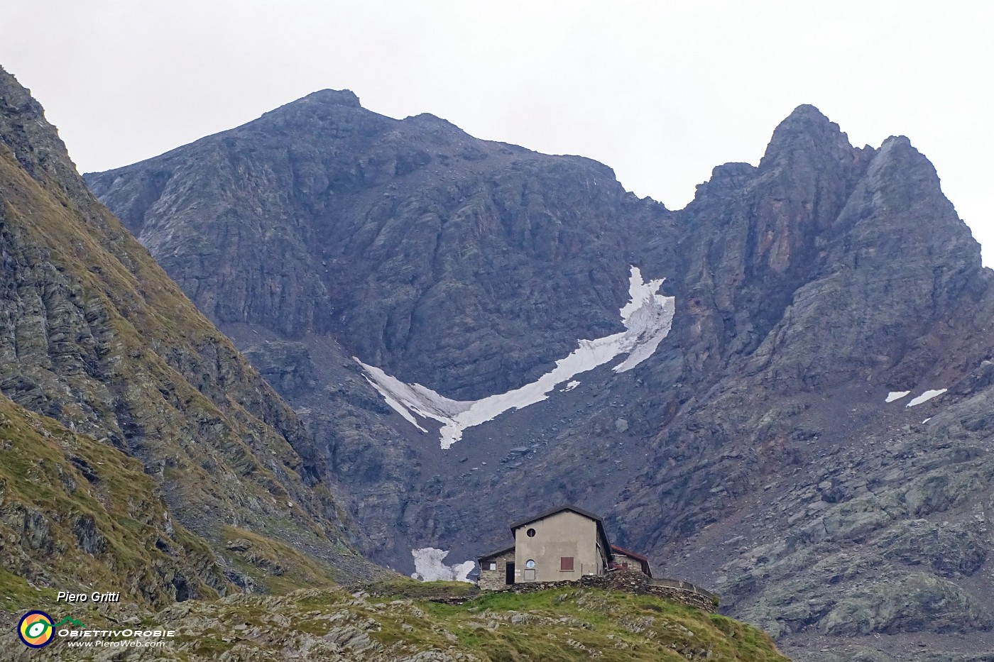 106 Un saluto al Brunone e al Redorta.JPG